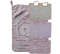 OM DOLCE CASA Set asilo composto da: 1 asciugamano con laccetto + 6 bavaglini con elastico per bambina prodotto italiano