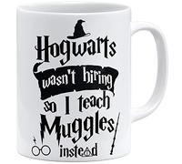 OM3 Hogwarts wasn't hiring so I teach muggles instead - Tazza da caffè in ceramica, 325 ml, stampa su entrambi i lati, colore: bianco