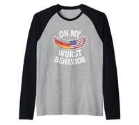 On My Wurst Behavior Oktoberfest Funny German American Flags Maglia con Maniche Raglan