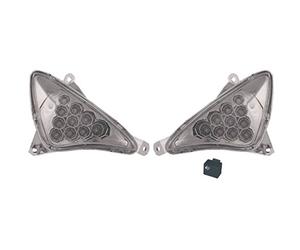 ONE BY CAMAMOTO KIT GEMME FRECCE anteriori A LEDS CON INTERMITTENZA omologate colore BIANCO compatibile con YAMAHA T-MAX CARENE LAMPADE COMPLETE.