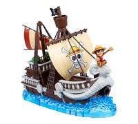 One Piece Going Merry Deluxe Collector Ship, 9,5" (24,13 cm), design dettagliato per gioco e visualizzazione, include esclusiva action figure di Rufy