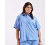 ONLY Curve - Camicia a maniche corte blu gessato in coordinato 54