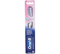 Oral-B Pro-Sensitive Advanced Spazzolino con Setole Extra Morbide, 1 pezzo