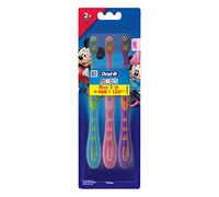 Oral B - Spazzolino da denti per bambini con personaggi Topolino, setole extra morbide e manico facile da tenere (età 2+), confezione multipla