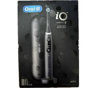 Oral-B Spazzolino Elettrico Ricaricabile iO 9 Nero Edizione Limitata, 1 Testina Di Ricambio, 1 Custodia Da Viaggio, 1 Astuccio Magnetico. 1 Spazzolino