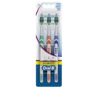 OralB Spazzolini Classic Care Medio Promo Pack 3 Pezzi