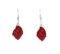 Orecchini a amo in argento con pendente conchiglia resina rossa
