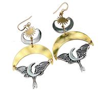 Orecchini a forma di falena con dettagli intricati per gli appassionati di moda che cercano un tocco di mistero alla moda