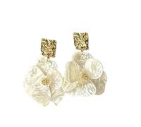 Orecchini con zirconi e perle di camelia bianca, regalo per la festa nuziale