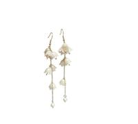 Orecchini con zirconi e perle di camelia bianca, regalo per la festa nuziale