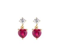 Orecchini da donna di Amen della collezione Fancy. Gioiello in argento 925 con placcatura oro e zircone bianco e zircone rubino. La referenza è: ECUGR.