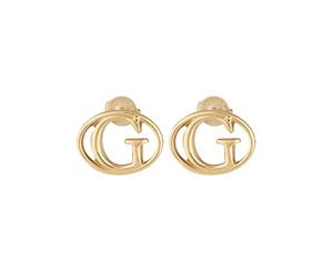 Orecchini da donna di Guess della collezione Guess iconic. Orecchini realizzati in acciaio color oro con logo g. Dimensione: 18mm. Taglia unica. La referenza è jube01041jwygt/u