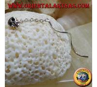 Orecchini in argento 925 ‰ a catenina teschio e filo ondulato da 3 cm.