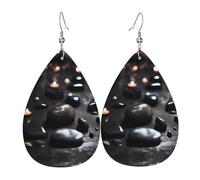 Orecchini in pelle nera con pietra misteriosa a forma di lacrima, accessori da donna versatili ed eleganti.