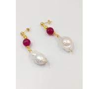 Orecchini Sveva con perle scaramazze bianche e agata rubino