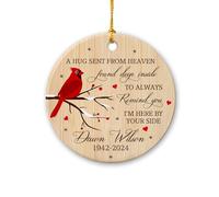 Ornamento natalizio cardinale rosso personalizzato, un abbraccio inviato dal cielo, ornamento in ceramica cardinale commemorativo, regalo per la perdita della persona cara, ornamenti natalizi in