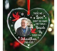 Ornamento natalizio con scritta in lingua inglese "Those We Love Don't Go Away Christmas in Heaven", a forma di cuore commemorativo per la perdita di una persona cara, mamma papà, immagine