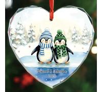 Ornamento natalizio in vetro con coppia di pinguini, nomi personalizzati e anno coppia di pinguini, ornamento animale regalo per fidanzati appena sposati, personalizzato Mr & Mrs pinguini ricordo