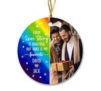 Ornamento natalizio LGBT LGBT con foto personalizzate di coppia lesbica/gay pride 2025, ogni storia d'amore è bella ma la nostra è il mio ornamento preferito con foto, ornamento natalizio