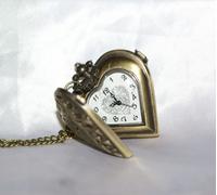 Orologio da tasca a forma di cuore da donna collana pendente Quartz brillante