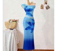 Outfit ispirato alle vacanze per ragazze adolescenti. La parte superiore presenta un design senza spalline con una silhouette aderente che accentua le linee eleganti. Abbinato a una gonna lunga a vita