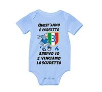 Overthetee Body Neonato Napoletano - Arrivo io e vinciamo lo scudetto - Asinello - Napoletano Campione - 2023 - Calcio - Azzurri - Idee Regalo - Maschietto