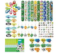 OZXVXZO Gadget Calcio Compleanno per Bambini, 104PCS Kit Calcio Festa Compleanno Regalo per Ragazzi e Ragazze, Set di Calcio Gadget Festa Compleanno con Adesiv/Sacchetti Regalo/Portachiavi