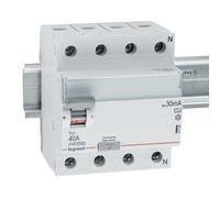 P304 TX3 40A/ 30MA/A INTERRUTTORE DIFFERENZIALE 40A 4P 411765