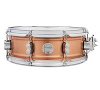 Pacific Drums Concept Series Metal Snare, 35,6 cm x 12,7 cm, 1,2 mm in rame satinato naturale spazzolato | Fusto in rame laminato da 1,2 mm