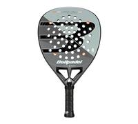 Bullpadel Scopri la Potenza della Nuova Racchetta da Padel Vivi l'emozione del padel con la HACK 04 CMF 26 di Bullpadel. Con la sua forma a diamante e una struttura superficiale media, questa racchett