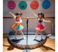 Palcoscenico Portatile Semicircolare Piattaforma per Spettacoli per Bambini Tappetino Palco Incluso Elevata Capacità Carico Ideale per Ospitare Parlare In Pubblico e Cantare Gray 150x75cm