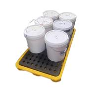 Pallet di contenimento industriale delle fuoriuscite, design impilabile con griglie antiscivolo e staccabili per la prevenzione delle perdite nel magazzino