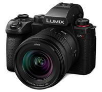 Panasonic fotocamera mirrorless Lumix S5 II con obiettivo 20-60mm f/3.5-5.6