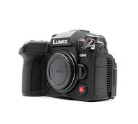 Panasonic LUMIX DC-GH6, Fotocamera Mirrorless con Sensore MOS 4/3 25.2 MP, 5.7k Apple Pro Res Senza Limiti Registrazione, Video C4K/4K 4:2:2 10-bit, Doppio Stabilizzatore 5-assi, Corpo