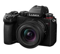 Panasonic Lumix S5D + 18-40mm f/4.5-6.3