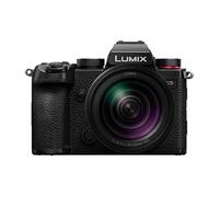 Panasonic Lumix S5D + 28-200 mm F/4-7.1