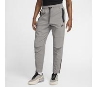 Pantaloni in tessuto Nike Tech - Uomo - Grigio S