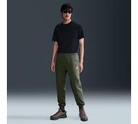 Pantaloni da tennis da uomo Nike Club Jogger - medium olive/medium olive/white - Verde (XS)