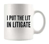 Panvola Tazza da caffè in ceramica con scritta "I Put The Lit in Litigate Lawy", 325 ml, colore: bianco
