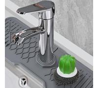 Paraspruzzi pieghevole in silicone per rubinetto con alette di drenaggio e blocco regolabile con pulsante a scatto, progettato per assorbire l'acqua e mantenere asciutti i banconi della cucina (grigio