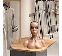 Parrucca con testa di manichino che mostra il supporto per la realizzazione