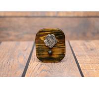 Pastore dell'Asia centrale - appendino in legno con un cane Art Dog IT Tipo 2