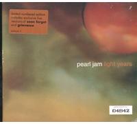 Pearl Jam – Light Years