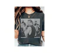 Pedro Pascal Daddy Tribute Tshirt KOMFORT & SICHERHEIT - Das Kinder-T-Shirt aus 100 % Baumwolle bietet höchsten Tragekomfort und Sicherheit für Ihre Kinder. Die Verwendung hochwertiger Materialien sor