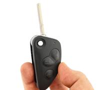 Per adattarsi al telecomando/chiave Alfa Romeo a 3 pulsanti