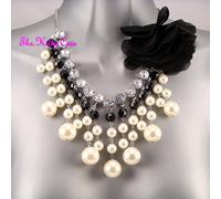 Perla Diamante Increspata Bouquet di Fiori Feature Chic Bavaglino Collare Grande
