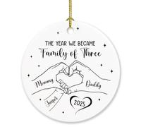 Personalizzato Primo Natale come una famiglia di 3 ornamenti, l'anno in cui siamo diventati famiglia di tre ornamenti regalo per i genitori della prima volta, personalizzato Scegli anno/nome papà