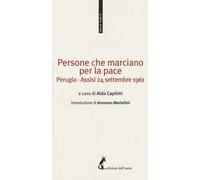 Persone che marciano per la pace. Perugia-Assisi 24 settembre 1961