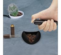 Pesare il contenitore dei chicchi di caffè e il flacone spray moderno per la