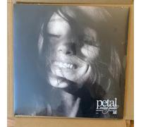 Ariana Grande - Petal - Vinile (classic white vinyl - indie exclusive)